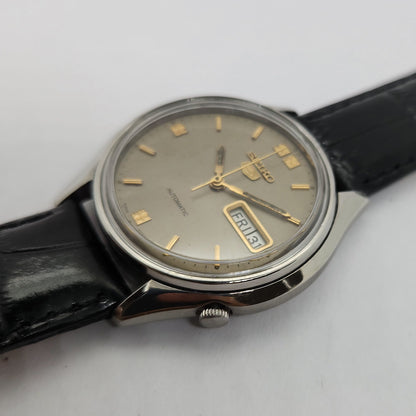 Vintage 1980 Original Seiko 5 Automatic 6309-8230 Grey face 17 Jewels Day-Date Japanese Men's Wrist Watch OG87