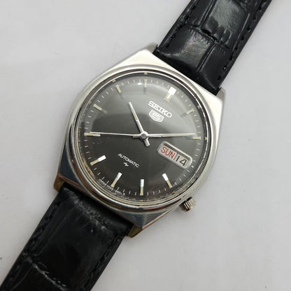 Vintage 1980 Original Seiko 5 Automatic 7009-3101 Black face 17 Jewels Day-Date Japanese Men's Wrist Watch OG89