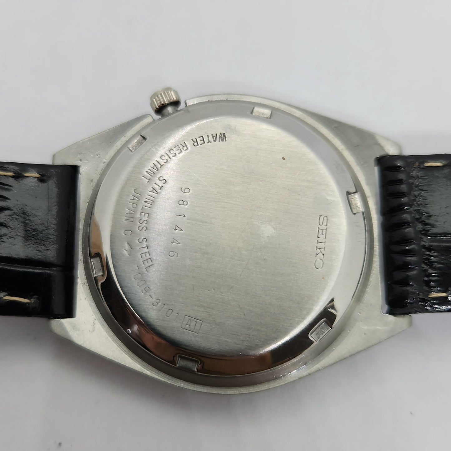 Vintage 1980 Original Seiko 5 Automatic 7009-3101 Black face 17 Jewels Day-Date Japanese Men's Wrist Watch OG89