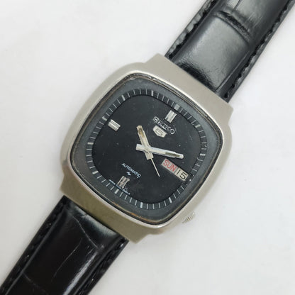 Vintage 1980 Original Seiko 5 Automatic 7009-520A Black face 17 Jewels Day-Date Japanese Men's Wrist Watch OG91