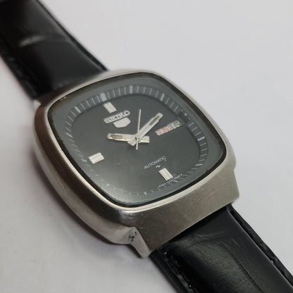 Vintage 1980 Original Seiko 5 Automatic 7009-520A Black face 17 Jewels Day-Date Japanese Men's Wrist Watch OG91