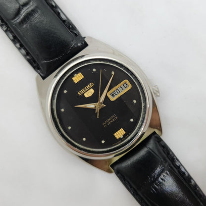 Vintage 1980 Original Seiko 5 Automatic 7009-535A Black face 17 Jewels Day-Date Japanese Men's Wrist Watch OG93