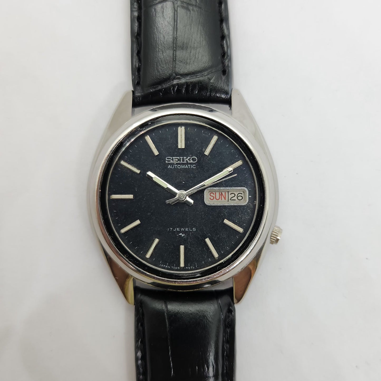 Vintage 1980 Original Seiko 5 Automatic 7009-3040 Black face 17 Jewels Day-Date Japanese Men's Wrist Watch OG94