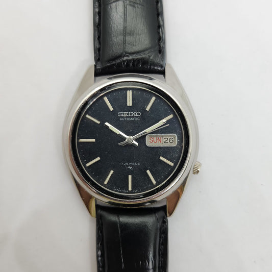 Vintage 1980 Original Seiko 5 Automatic 7009-3040 Black face 17 Jewels Day-Date Japanese Men's Wrist Watch OG94