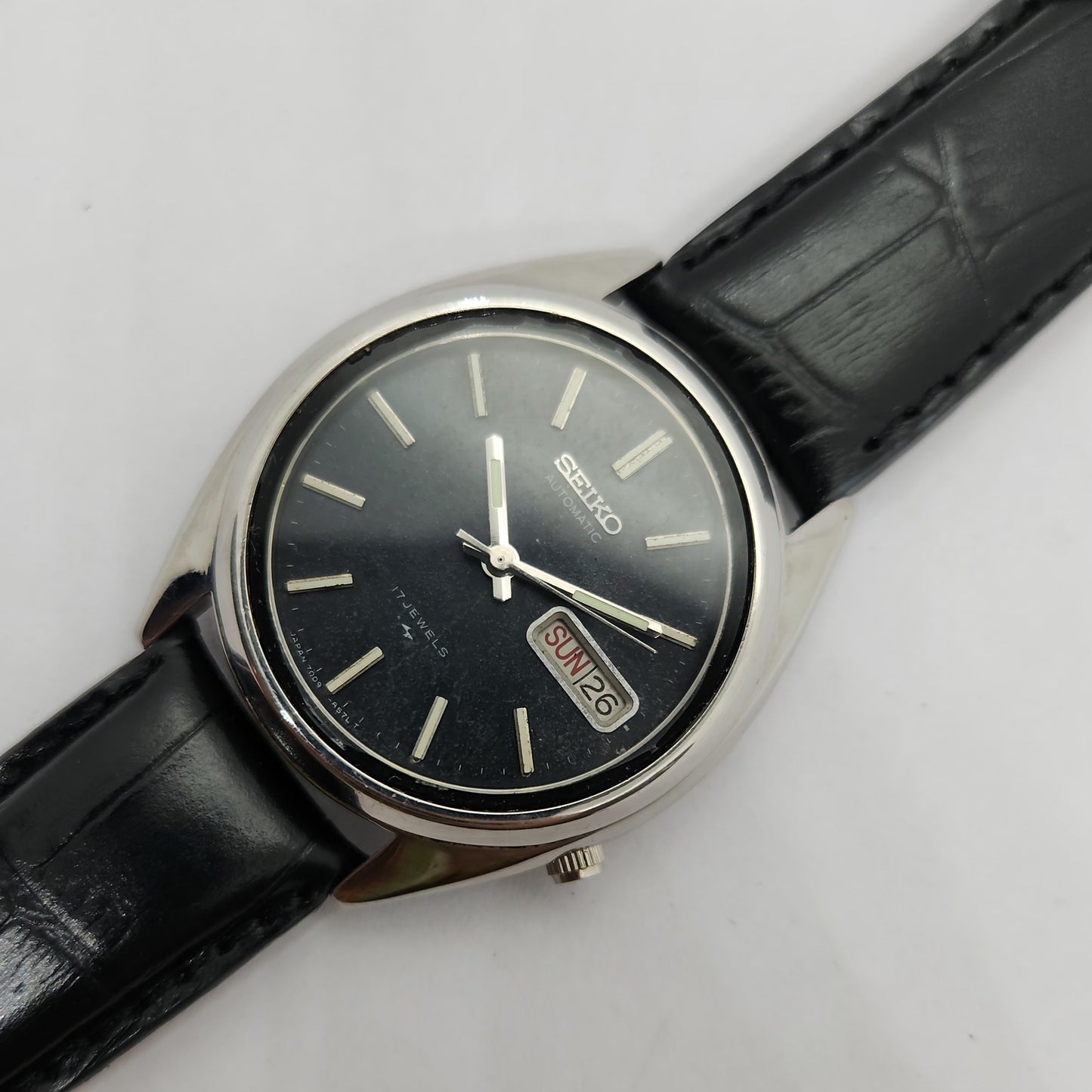 Vintage 1980 Original Seiko 5 Automatic 7009-3040 Black face 17 Jewels Day-Date Japanese Men's Wrist Watch OG94