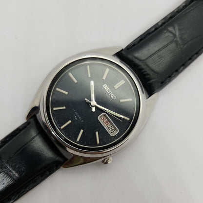 Vintage 1980 Original Seiko 5 Automatic 7009-3040 Black face 17 Jewels Day-Date Japanese Men's Wrist Watch OG94