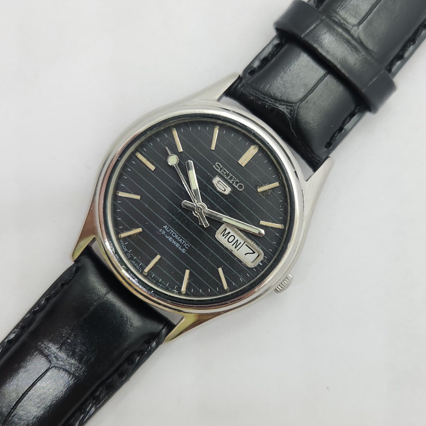 Vintage 1980 Original Seiko 5 Automatic 6309-8920 Black face 17 Jewels Day-Date Japanese Men's Wrist Watch OG99