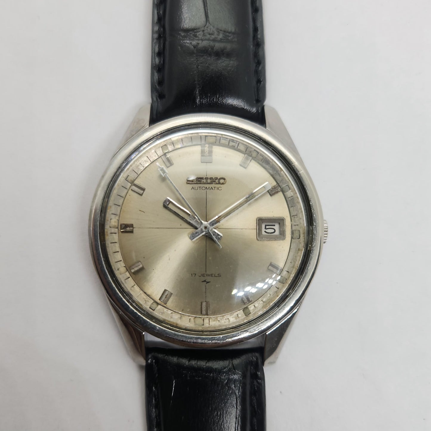 Vintage 1980 Original Seiko 5 Automatic 7005-8060 Silver face 17 Jewels Date Japanese Men's Wrist Watch OG100