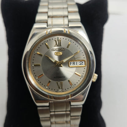 Vintage 1980 Original Seiko 5 Automatic 7s26 Silver face 21 Jewels Day-Date Japanese Men's Wrist Watch OG103