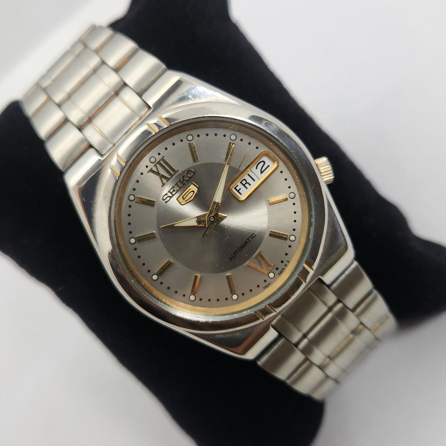 Vintage 1980 Original Seiko 5 Automatic 7s26 Silver face 21 Jewels Day-Date Japanese Men's Wrist Watch OG103