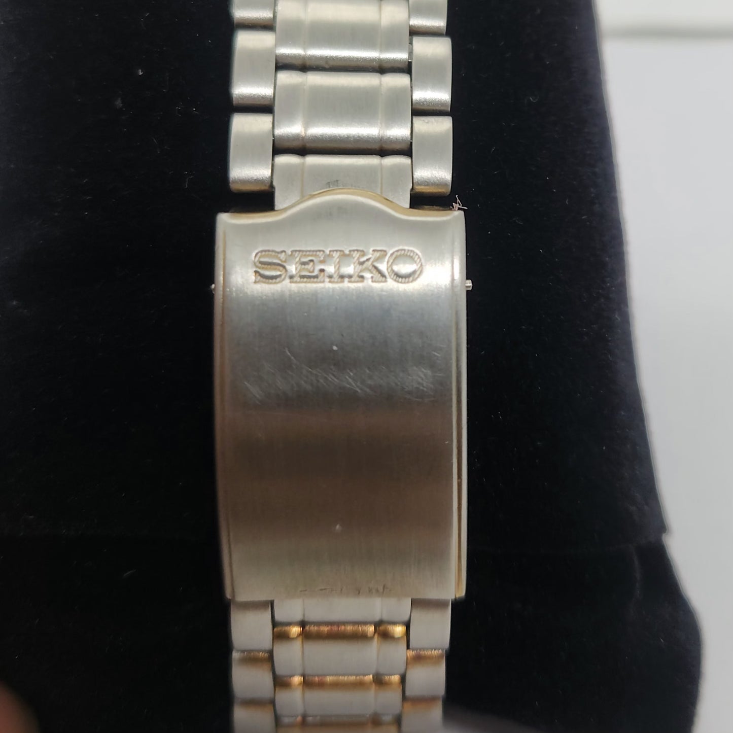 Vintage 1980 Original Seiko 5 Automatic 7s26 Silver face 21 Jewels Day-Date Japanese Men's Wrist Watch OG103