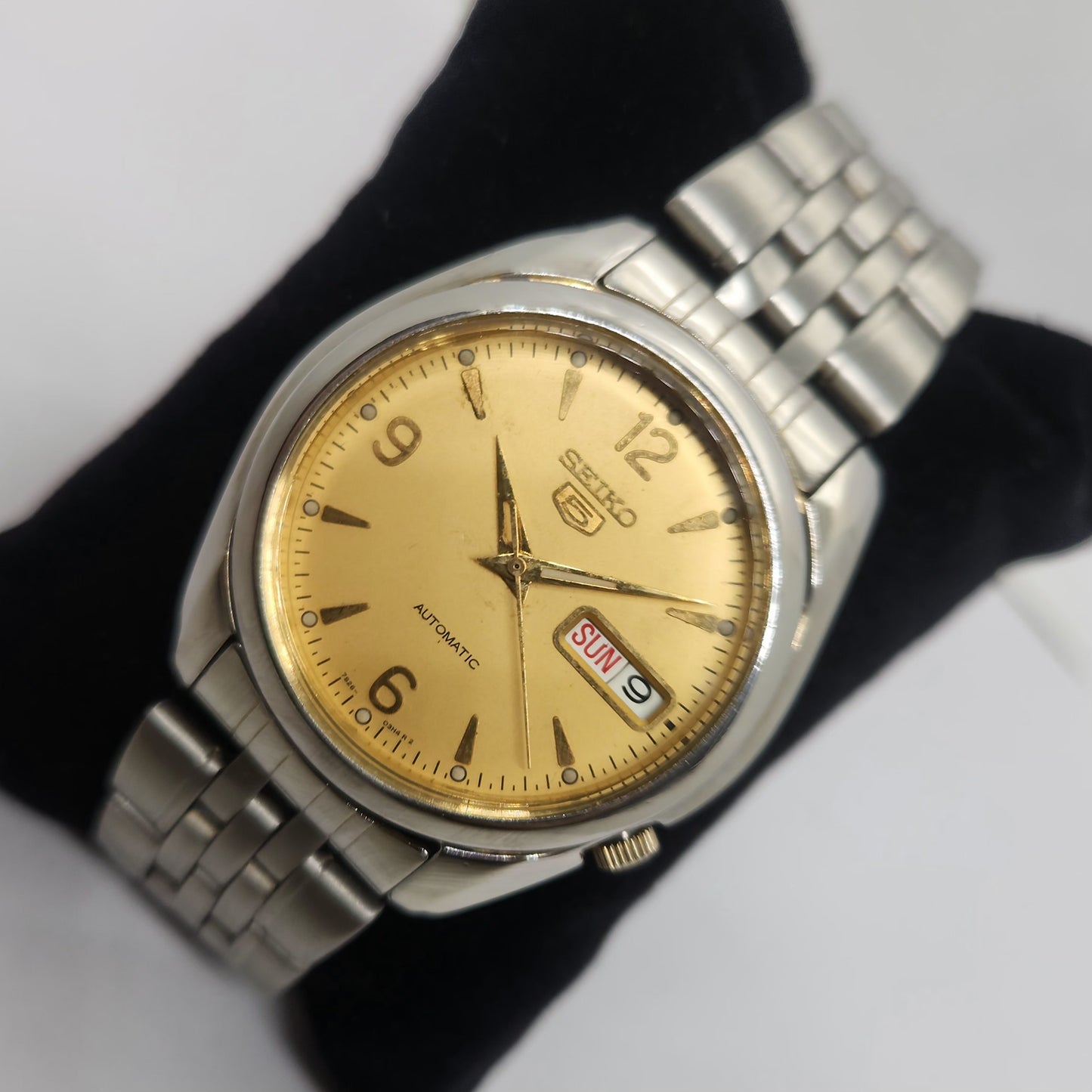Vintage 1980 Original Seiko 5 Automatic 7s26 Golden face 21 Jewels Day-Date Japanese Men's Wrist Watch OG104