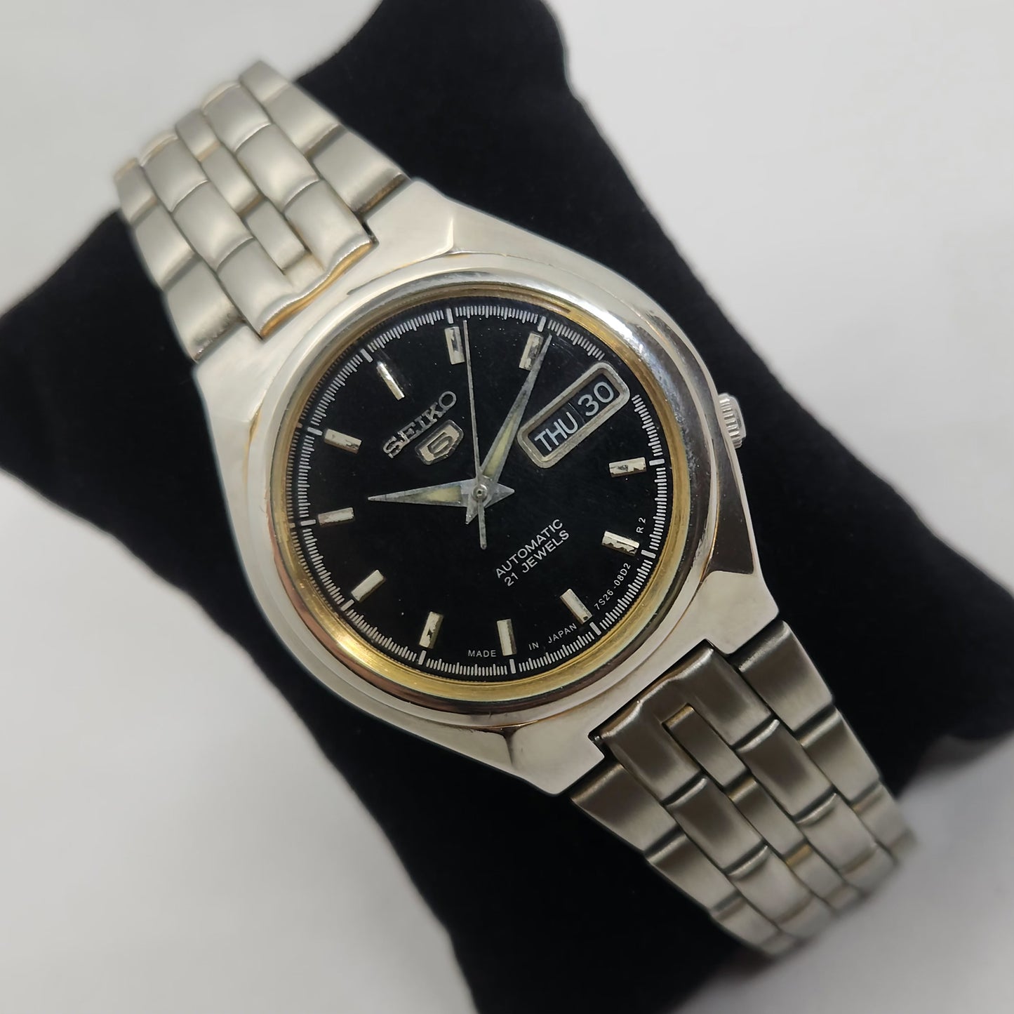 Vintage 1980 Original Seiko 5 Automatic 7s26-01T0 Black face 21 Jewels Day-Date Japanese Men's Wrist Watch OG105