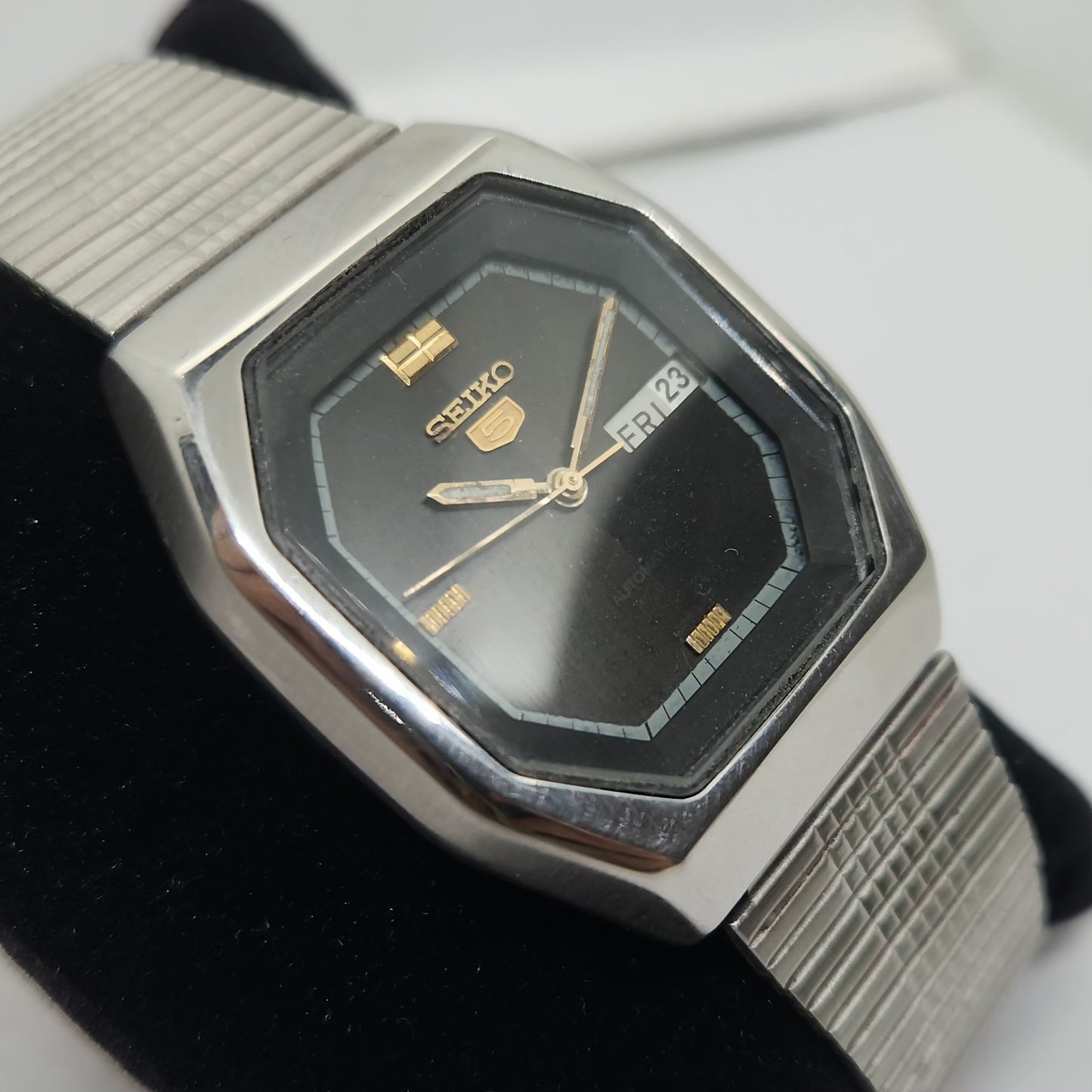 Vintage 1980 Original Seiko 5 Automatic 6309-587A Black face 21 Jewels Day-Date Japanese Men's Wrist Watch OG107