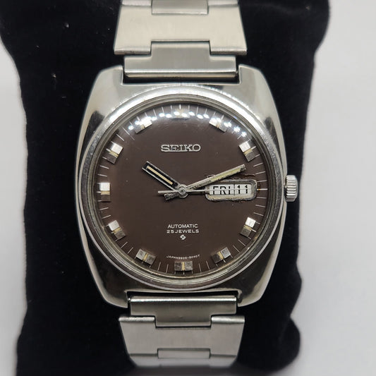 Vintage 1980 Original Seiko 5 Automatic 5506-8040T Brown face 25 Jewels Day-Date Japanese Men's Wrist Watch OG108