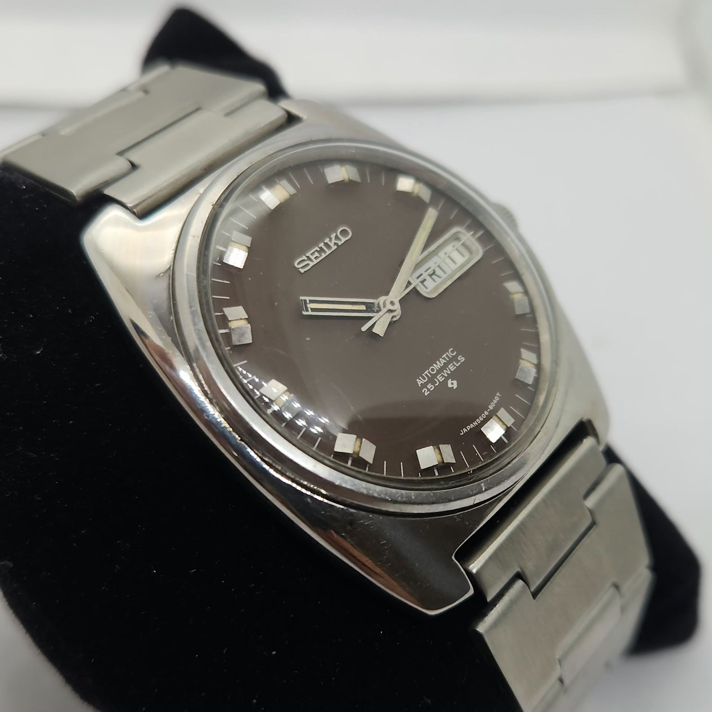 Vintage 1980 Original Seiko 5 Automatic 5506-8040T Brown face 25 Jewels Day-Date Japanese Men's Wrist Watch OG108