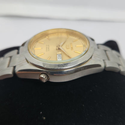 Vintage 1980 Original Seiko 5 Automatic 7s26-01R0 Golden face 21 Jewels Day-Date Japanese Men's Wrist Watch OG109