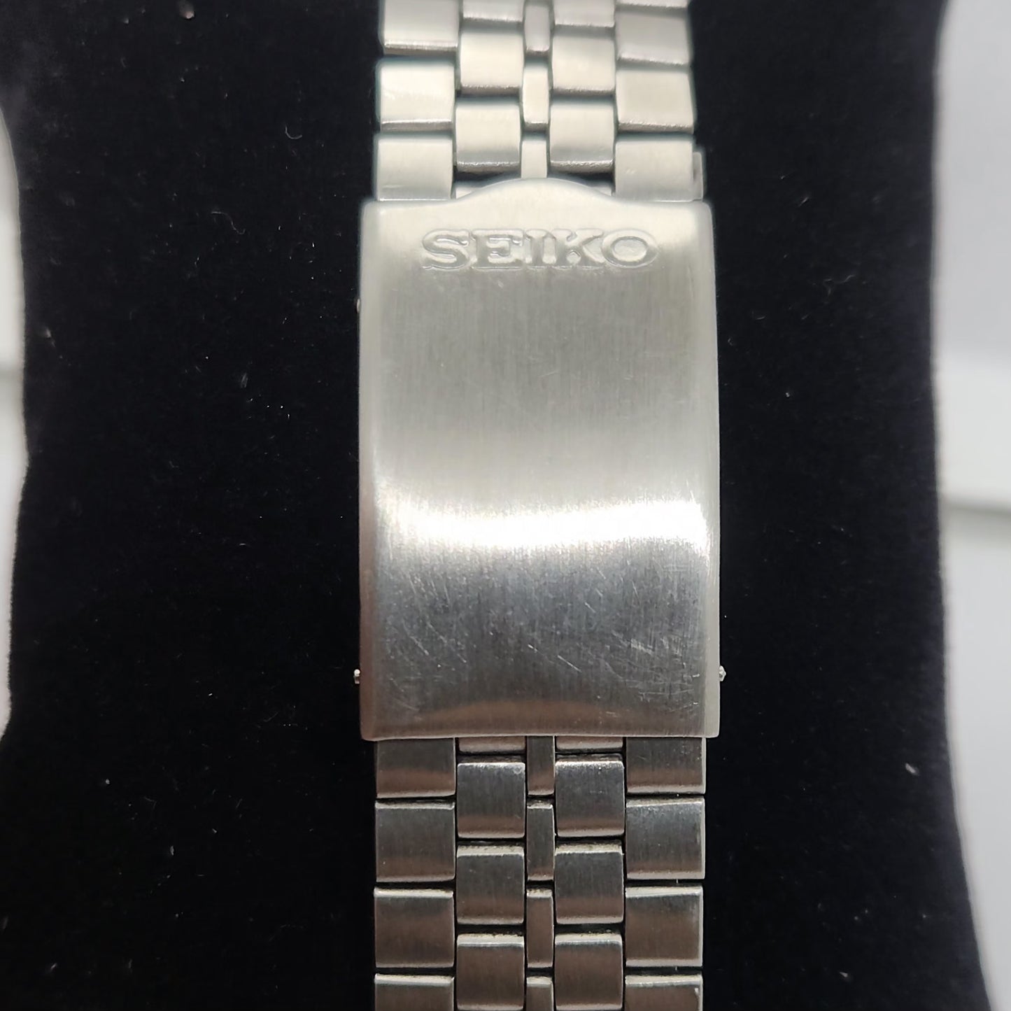 Vintage 1980 Original Seiko 5 Automatic 7009-553A Black face 17 Jewels Day-Date Japanese Men's Wrist Watch OG110