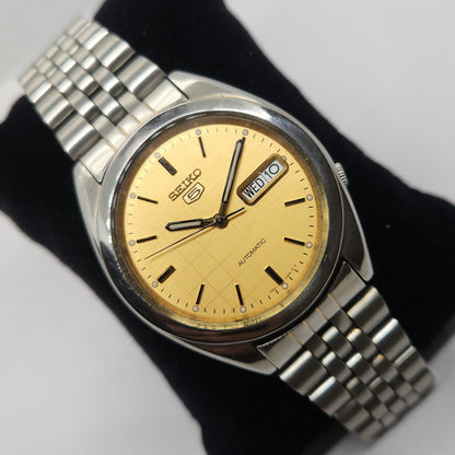 Vintage 1980 Original Seiko 5 Automatic 7s26-00X0 Golden face 21 Jewels Day-Date Japanese Men's Wrist Watch OG111