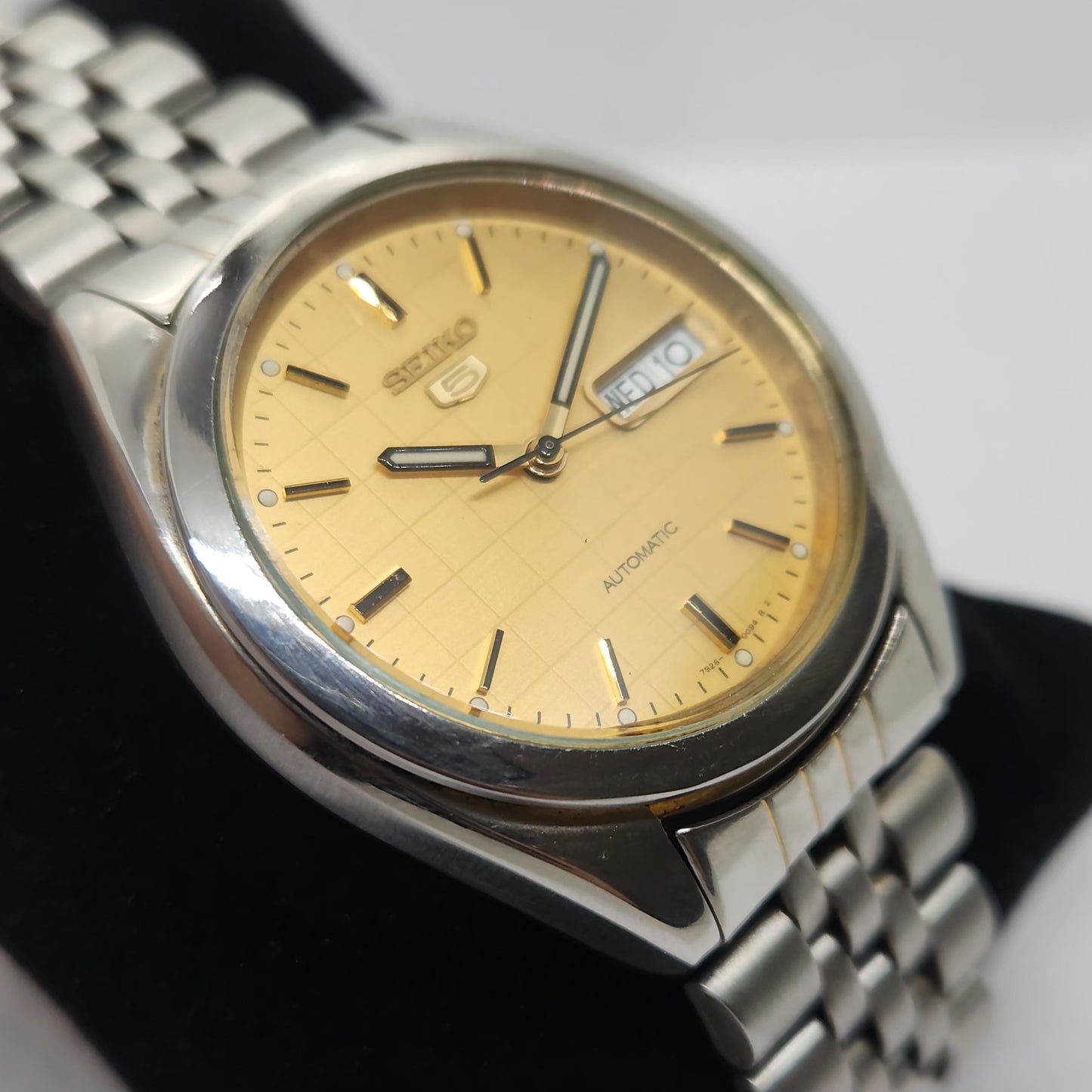 Vintage 1980 Original Seiko 5 Automatic 7s26-00X0 Golden face 21 Jewels Day-Date Japanese Men's Wrist Watch OG111