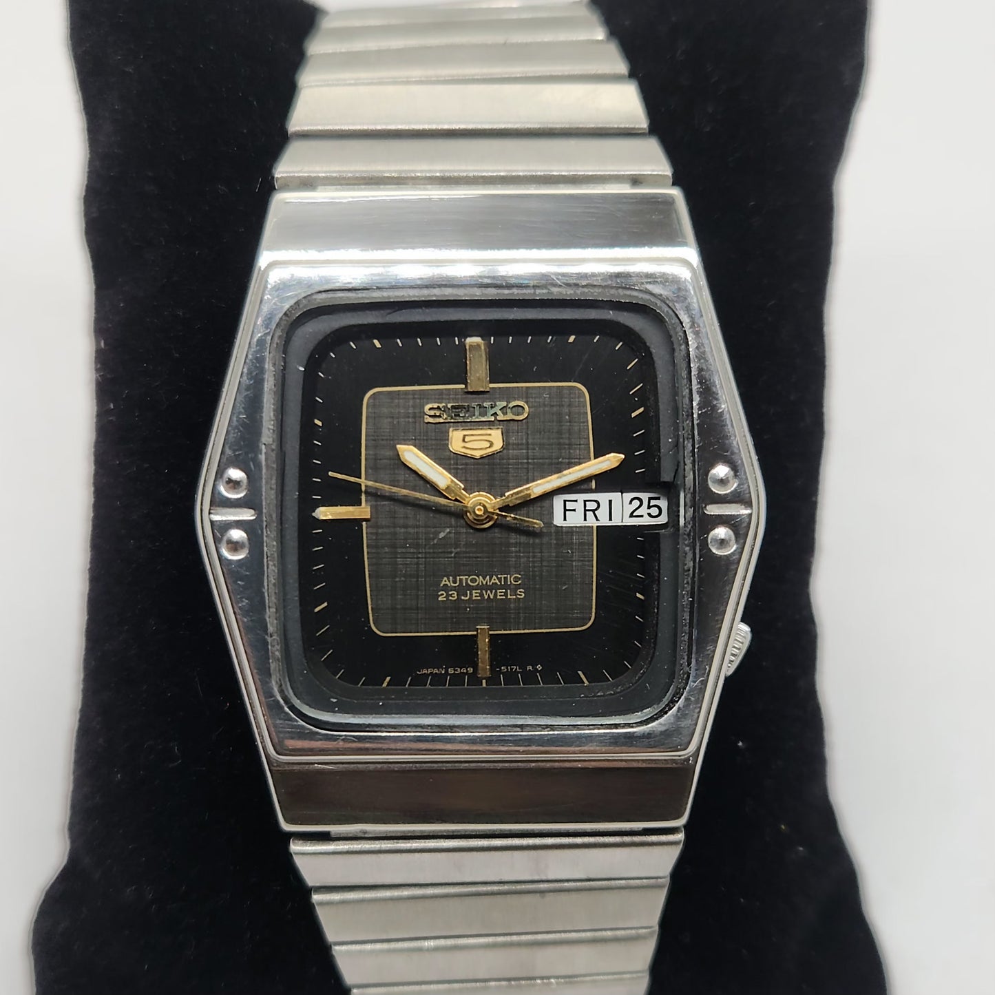 Vintage 1980 Original Seiko 5 Automatic 6349-504A Black face 23 Jewels Day-Date Japanese Men's Wrist Watch OG112