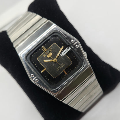 Vintage 1980 Original Seiko 5 Automatic 6349-504A Black face 23 Jewels Day-Date Japanese Men's Wrist Watch OG112