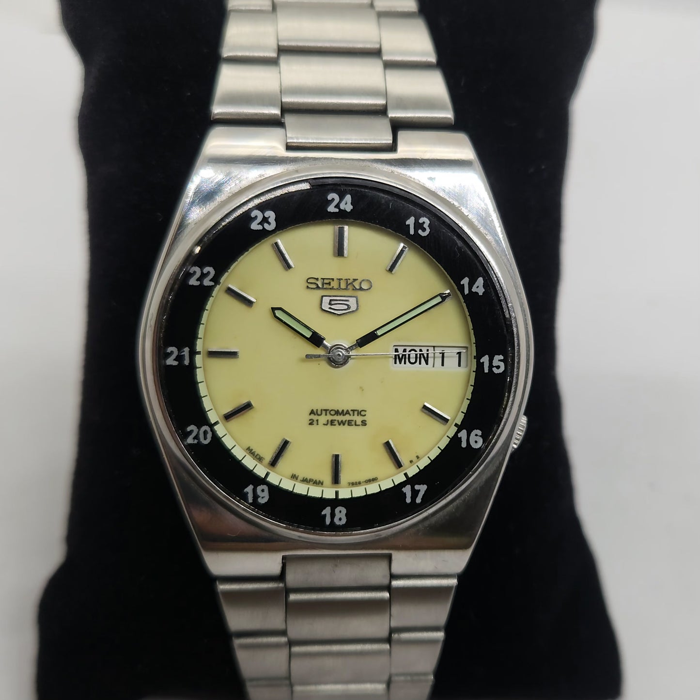 Vintage 1980 Original Seiko 5 Automatic 7s26-3160 Lume face 21 Jewels Day-Date Japanese Men's Wrist Watch OG116