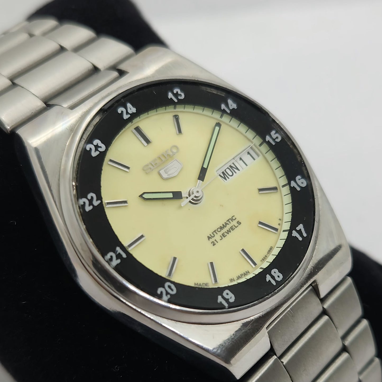 Vintage 1980 Original Seiko 5 Automatic 7s26-3160 Lume face 21 Jewels Day-Date Japanese Men's Wrist Watch OG116