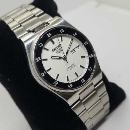 Vintage 1980 Original Seiko 5 Automatic 7s26 White face 21 Jewels Day-Date Japanese Men's Wrist Watch OG118