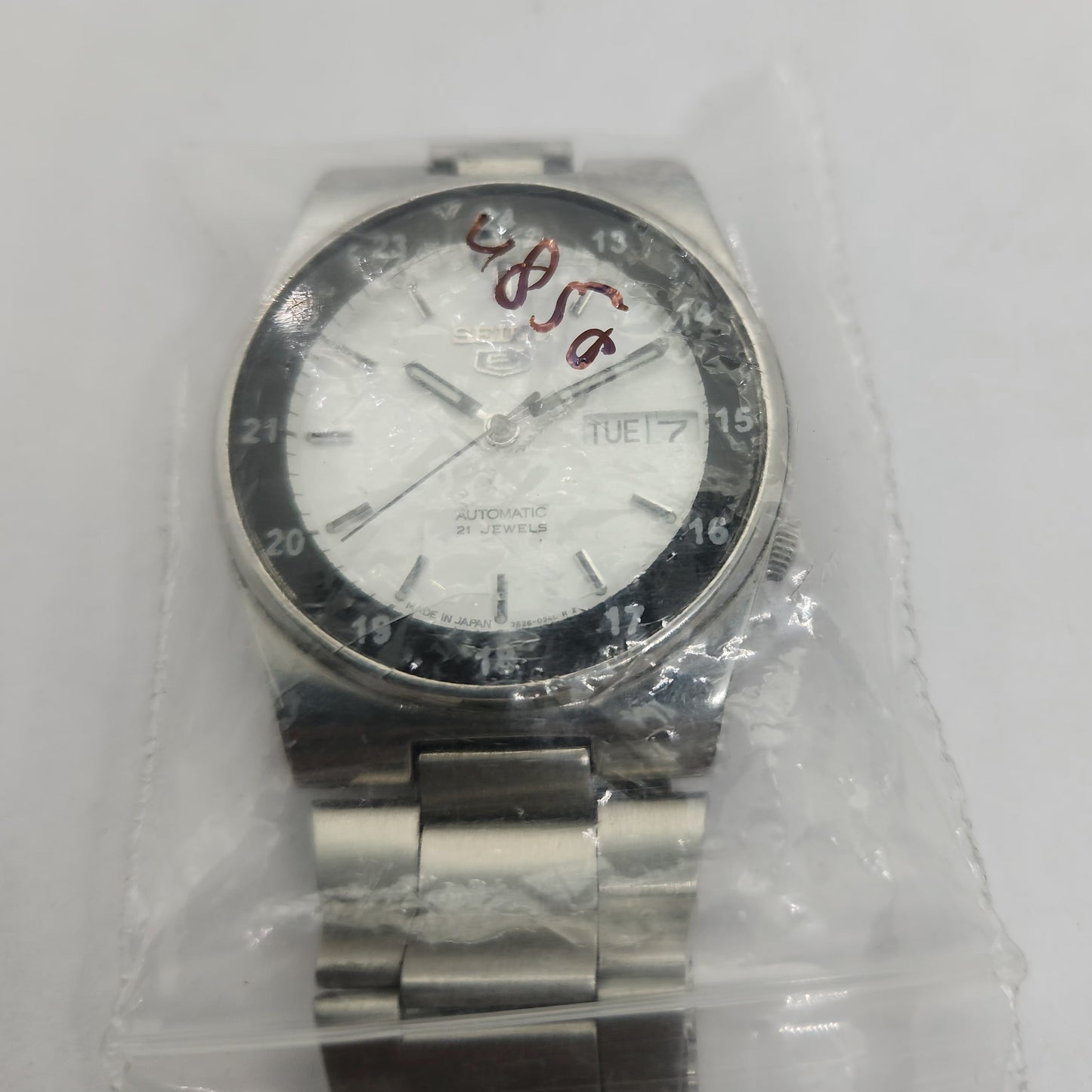 Vintage 1980 Original Seiko 5 Automatic 7s26 White face 21 Jewels Day-Date Japanese Men's Wrist Watch OG118
