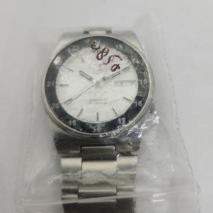 Vintage 1980 Original Seiko 5 Automatic 7s26 White face 21 Jewels Day-Date Japanese Men's Wrist Watch OG118