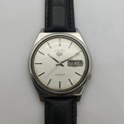 Vintage 1980 Original Seiko 5 Automatic 7009-3140 Silver face 17 Jewels Day-Date Japanese Men's Wrist Watch OG22