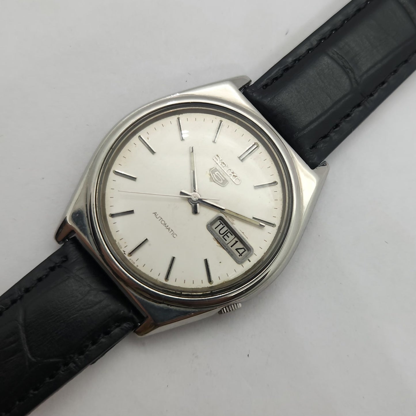 Vintage 1980 Original Seiko 5 Automatic 7009-3140 Silver face 17 Jewels Day-Date Japanese Men's Wrist Watch OG22