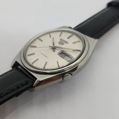 Vintage 1980 Original Seiko 5 Automatic 7009-3140 Silver face 17 Jewels Day-Date Japanese Men's Wrist Watch OG22