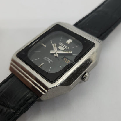 Vintage 1980 Original Seiko 5 Automatic 6349-514A Black face 23 Jewels Day-Date Japanese Men's Wrist Watch OG125
