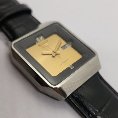 Vintage 1980 Original Seiko 5 Automatic 7009-6001 Golden face 17 Jewels Day-Date Japanese Men's Wrist Watch OG126