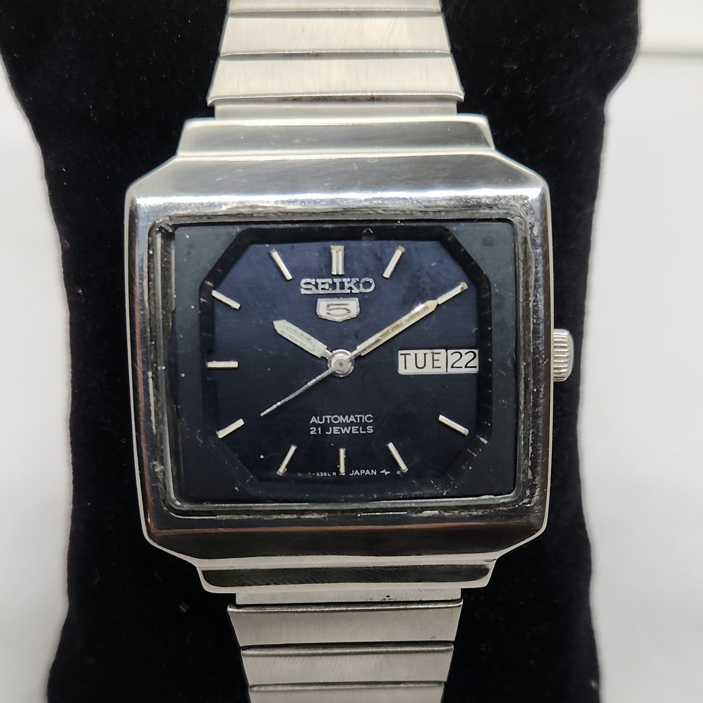 Vintage 1980 Original Seiko 5 Automatic 6319-602A Blue face 21 Jewels Day-Date Japanese Men's Wrist Watch OG127