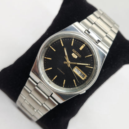 Vintage 1980 Original Seiko 5 Automatic 7009-2030 Black face 17 Jewels Day-Date Japanese Men's Wrist Watch OG128