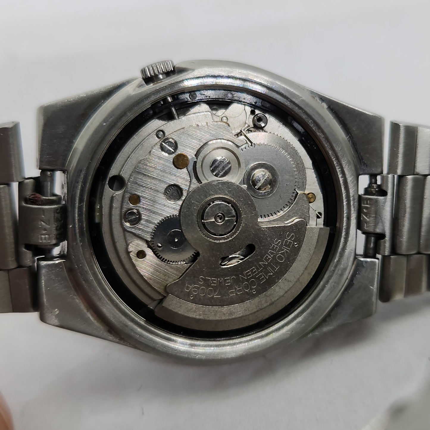 Vintage 1980 Original Seiko 5 Automatic 7009-2030 Black face 17 Jewels Day-Date Japanese Men's Wrist Watch OG128