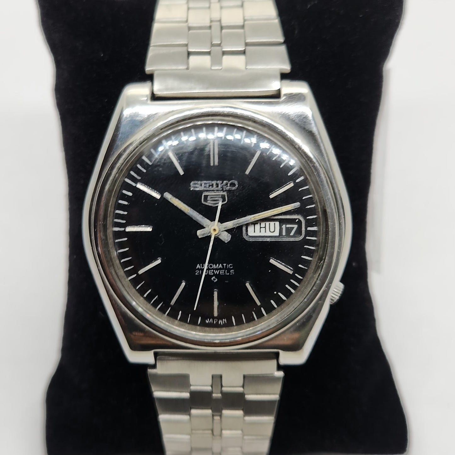 Vintage 1980 Original Seiko 5 Automatic 6119-8410 Black face 21 Jewels Day-Date Japanese Men's Wrist Watch OG129