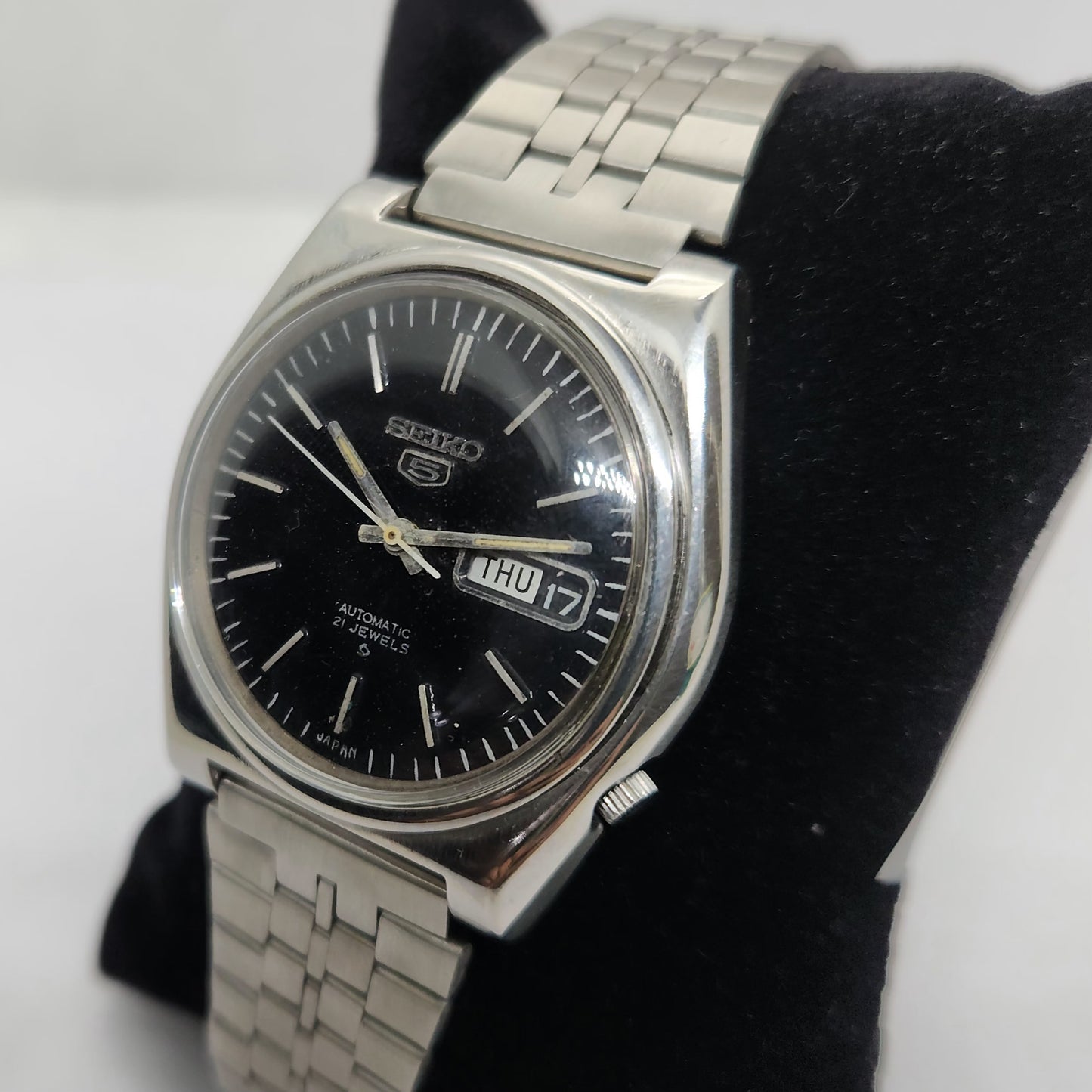 Vintage 1980 Original Seiko 5 Automatic 6119-8410 Black face 21 Jewels Day-Date Japanese Men's Wrist Watch OG129