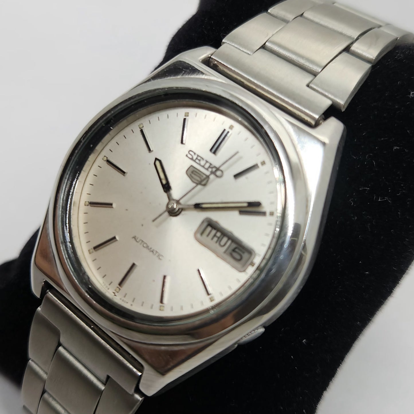 Vintage 1980 Original Seiko 5 Automatic 7009-876J Silver face 17 Jewels Day-Date Japanese Men's Wrist Watch OG131