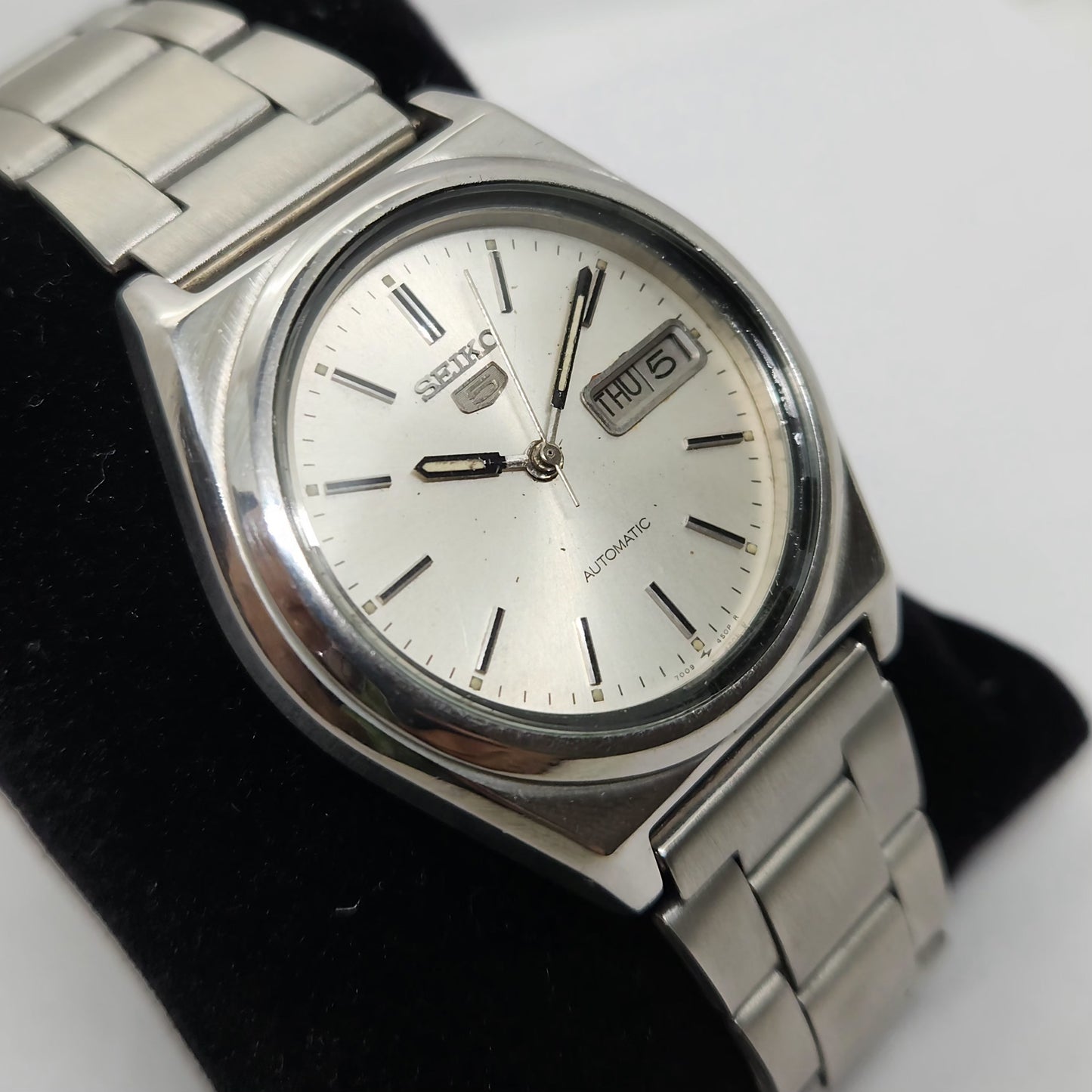 Vintage 1980 Original Seiko 5 Automatic 7009-876J Silver face 17 Jewels Day-Date Japanese Men's Wrist Watch OG131