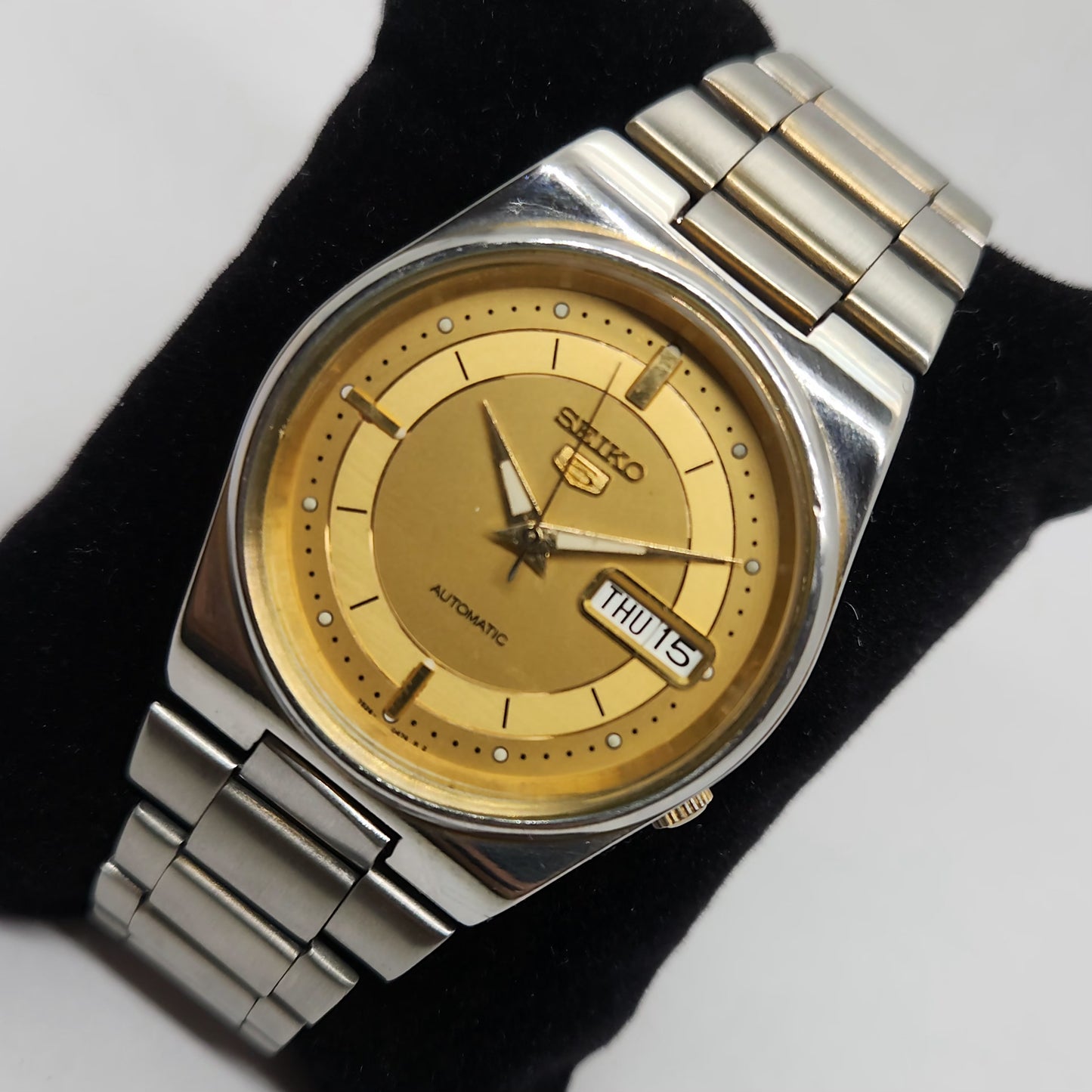 Vintage 1980 Original Seiko 5 Automatic 7S26 Golden face 21 Jewels Day-Date Japanese Men's Wrist Watch OG132