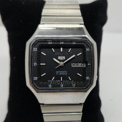 Vintage 1980 Original Seiko 5 Automatic 7009-3140 Black face 17 Jewels Day-Date Japanese Men's Wrist Watch OG133