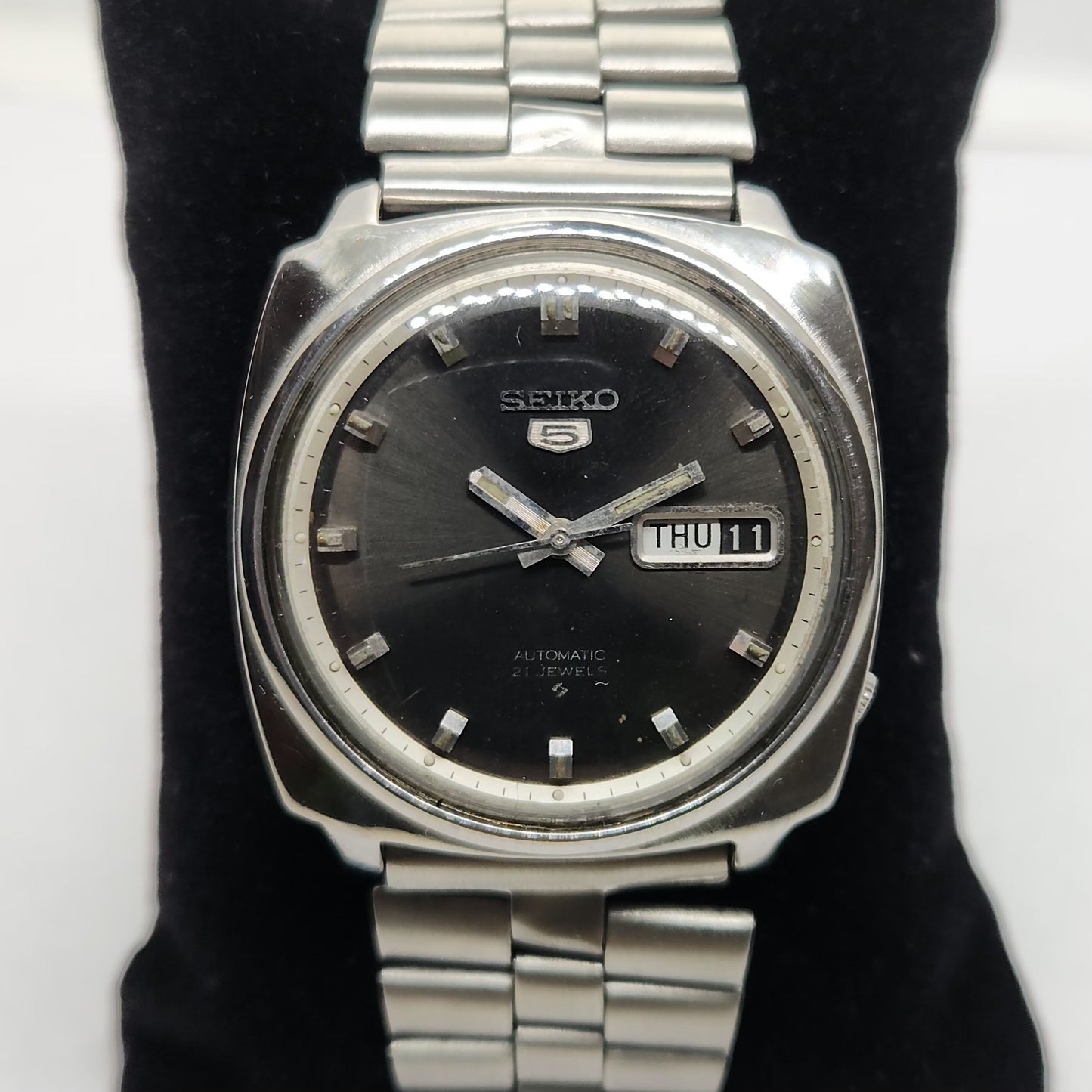 Vintage 1980 Original Seiko 5 Automatic 6119-7130 Black face 21 Jewels Day-Date Japanese Men's Wrist Watch OG134