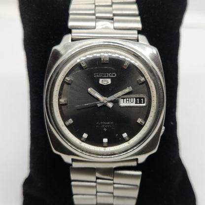 Vintage 1980 Original Seiko 5 Automatic 6119-7130 Black face 21 Jewels Day-Date Japanese Men's Wrist Watch OG134