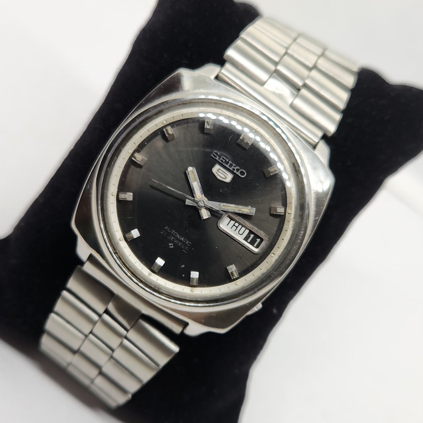 Vintage 1980 Original Seiko 5 Automatic 6119-7130 Black face 21 Jewels Day-Date Japanese Men's Wrist Watch OG134