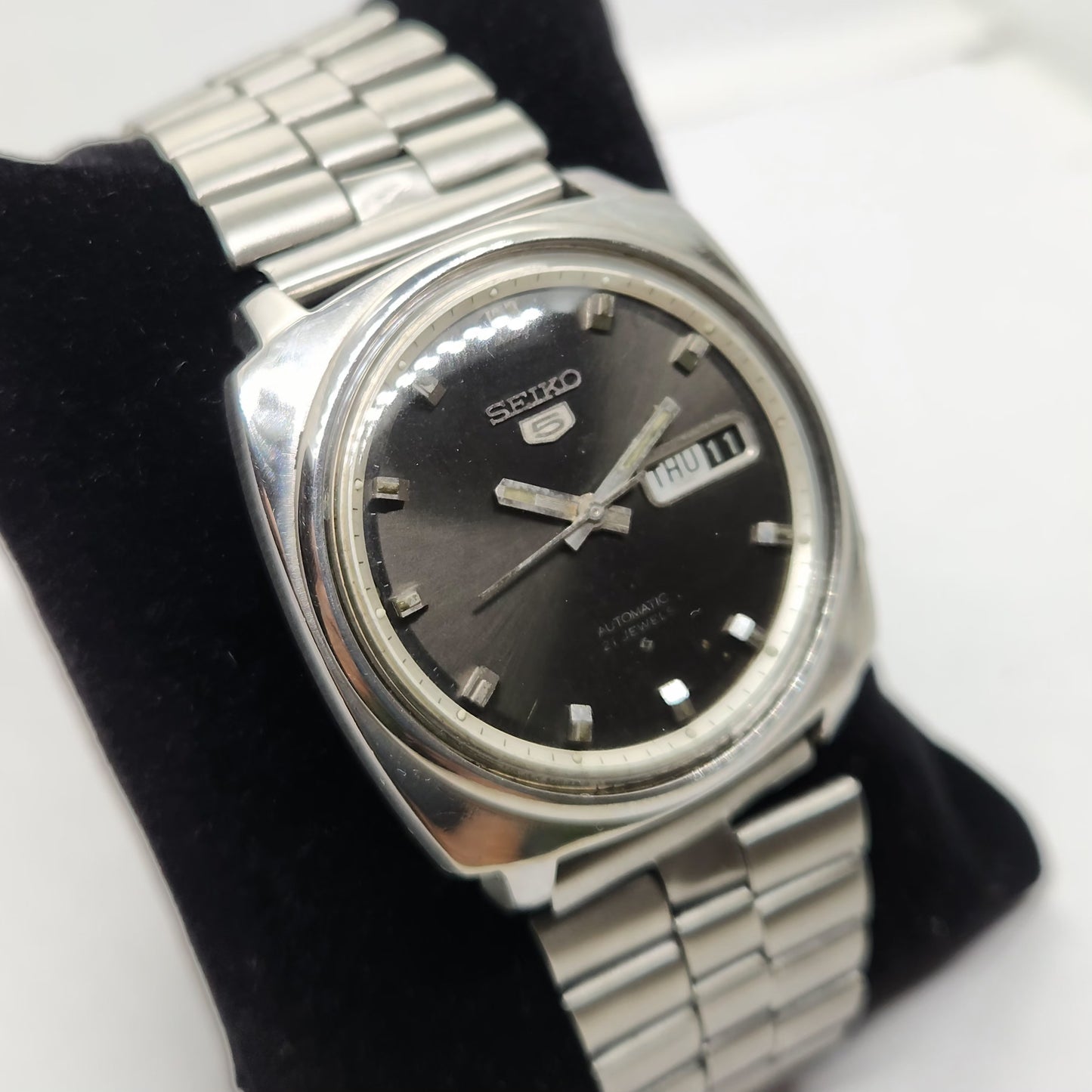 Vintage 1980 Original Seiko 5 Automatic 6119-7130 Black face 21 Jewels Day-Date Japanese Men's Wrist Watch OG134
