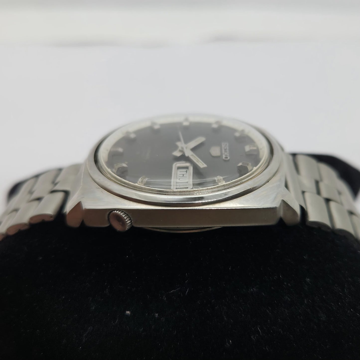 Vintage 1980 Original Seiko 5 Automatic 6119-7130 Black face 21 Jewels Day-Date Japanese Men's Wrist Watch OG134